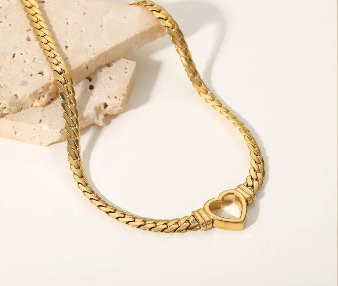 Collier Donia