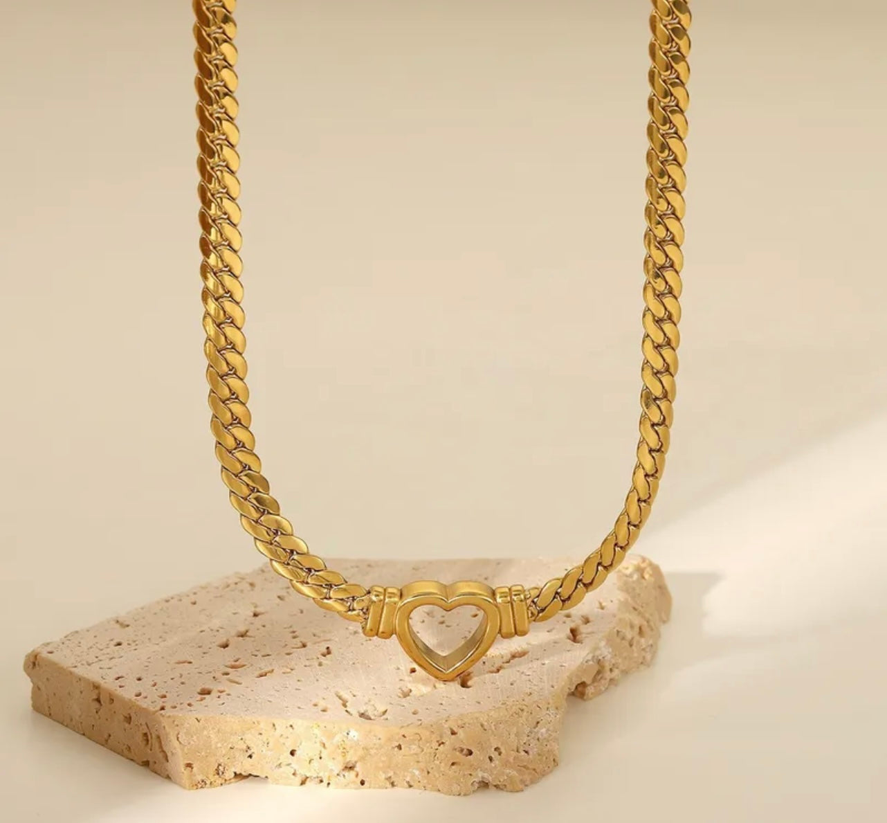 Collier Donia